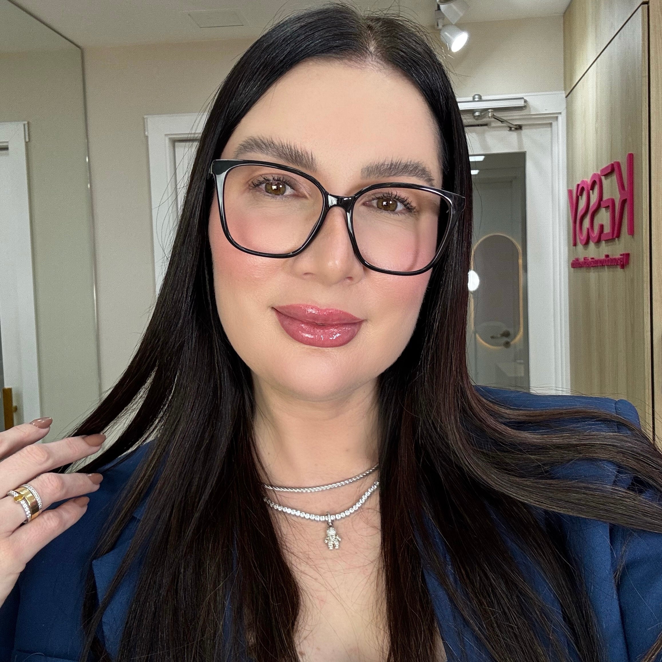 files/oculos_de_grau_kessy_feminino_913_rosto_2.jpg