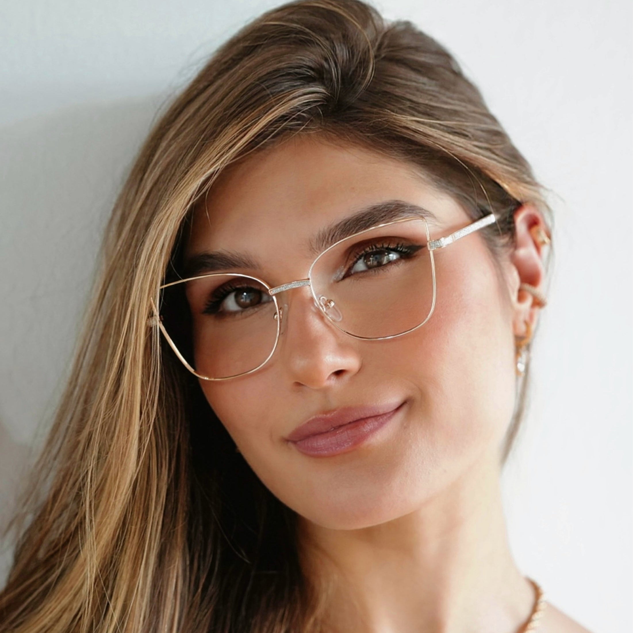 files/oculos_de_grau_kessy_feminnino_408_dourado_1.jpg